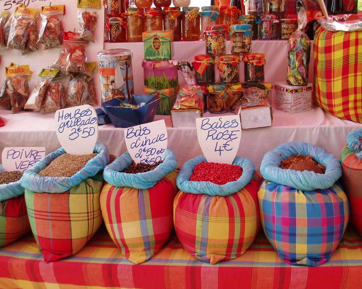 Le marché aux épices traditionel de Deshaie